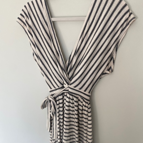 Billabong Easy Day Jumpsuit Romper - Small - Picture 3 of 6